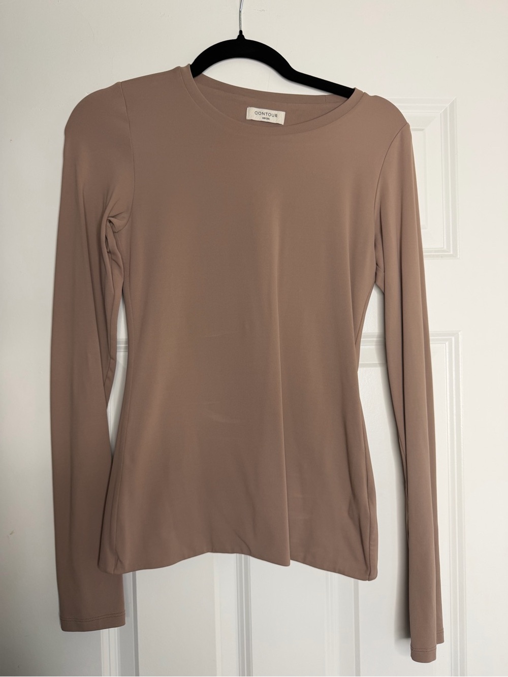 Aritzia Contour Long Sleeve Crewneck Top in Taupe